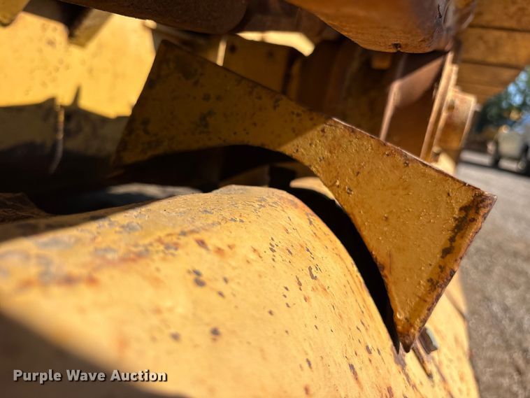 image for item ET0415 1975 Caterpillar D3 dozer