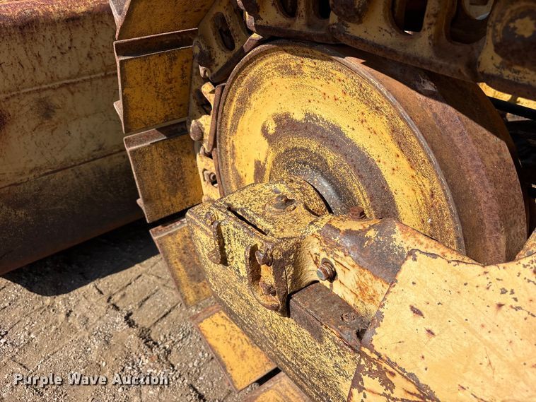 image for item ET0415 1975 Caterpillar D3 dozer