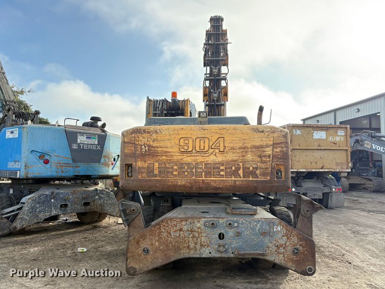image for item EU0753 Liebherr A904C Litronic excavator