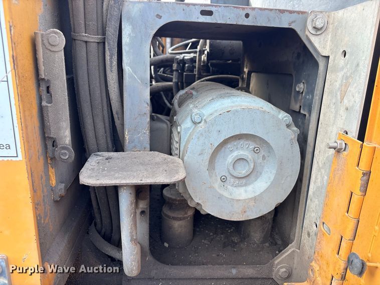 image for item EU0753 Liebherr A904C Litronic excavator