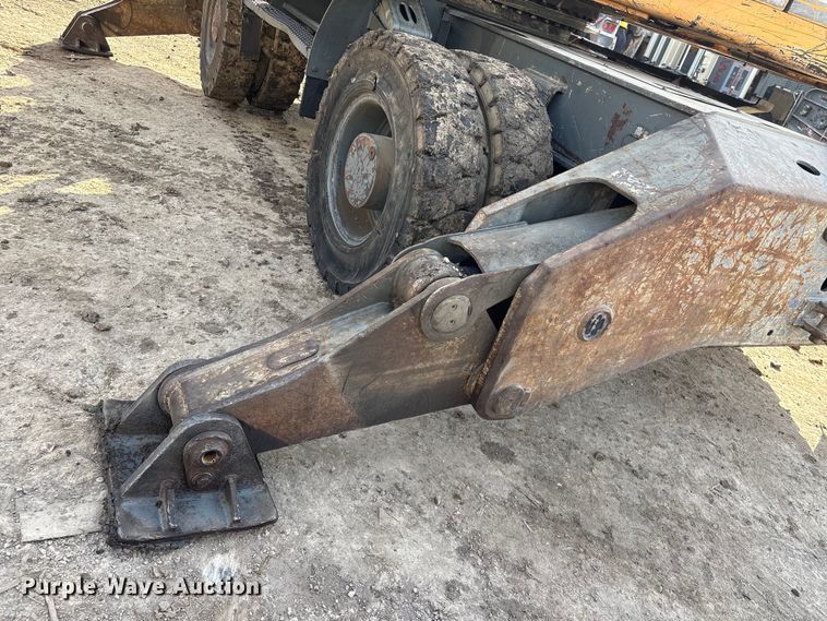 image for item EU0753 Liebherr A904C Litronic excavator