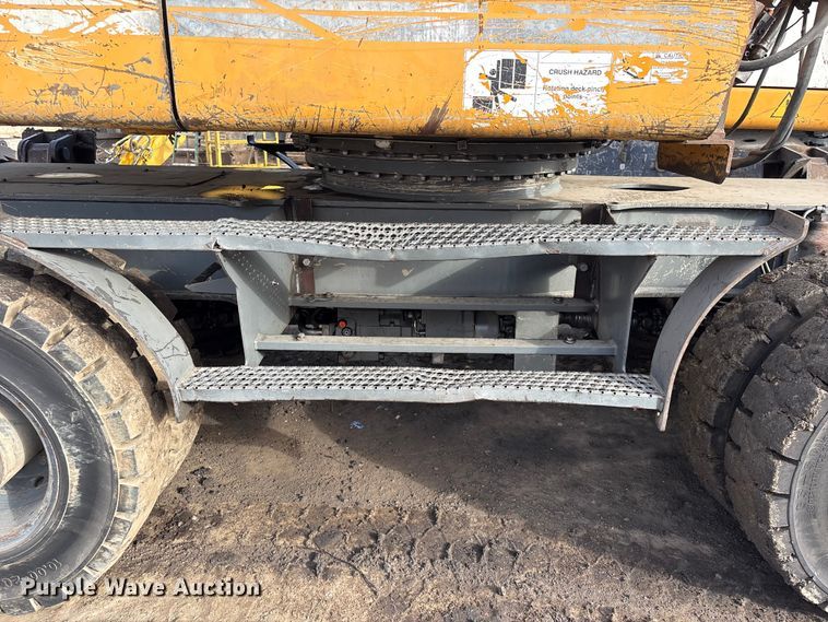 image for item EU0753 Liebherr A904C Litronic excavator