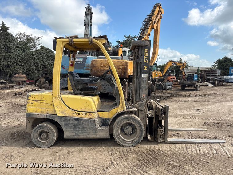 image for item EU0755 Hyster F70FT forklift