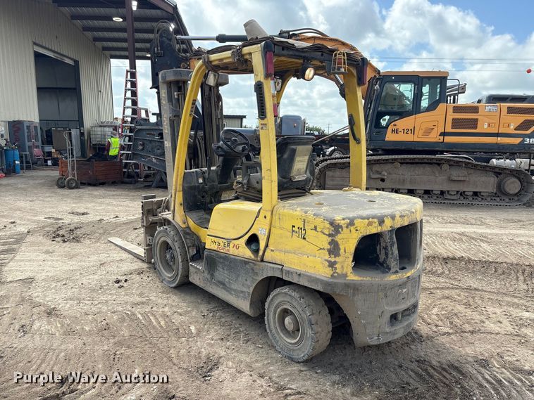 image for item EU0755 Hyster F70FT forklift