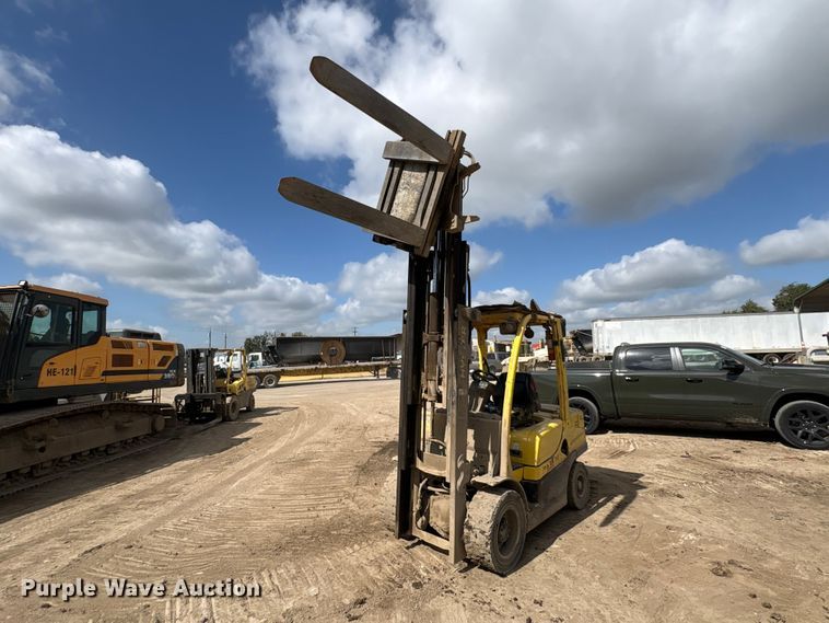 image for item EU0755 Hyster F70FT forklift