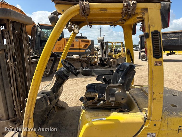 image for item EU0755 Hyster F70FT forklift