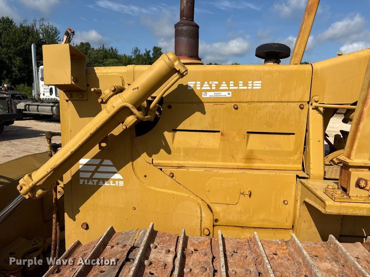 image for item EU0757 Fiat-Allis FD-8B dozer