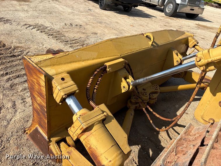 image for item EU0757 Fiat-Allis FD-8B dozer