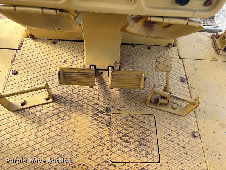 image for item EU0757 Fiat-Allis FD-8B dozer