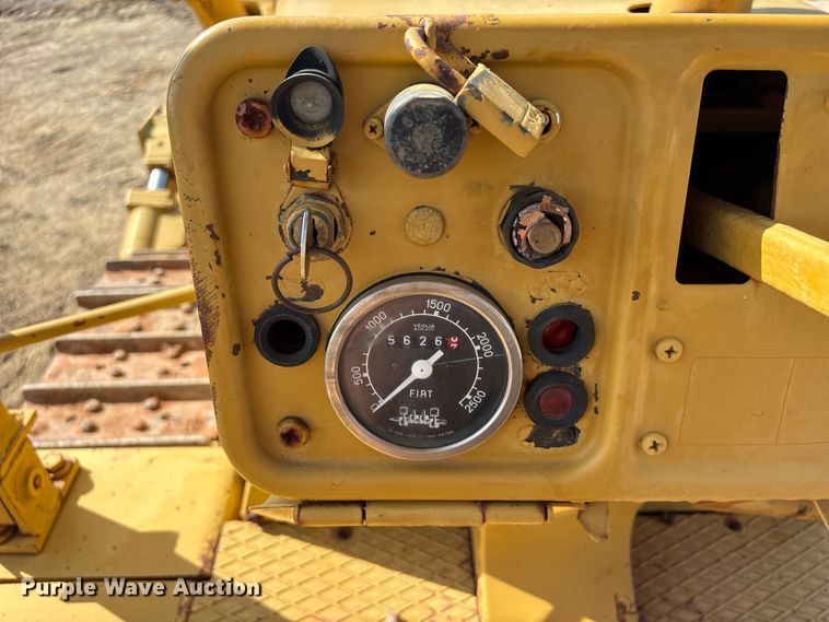 image for item EU0757 Fiat-Allis FD-8B dozer