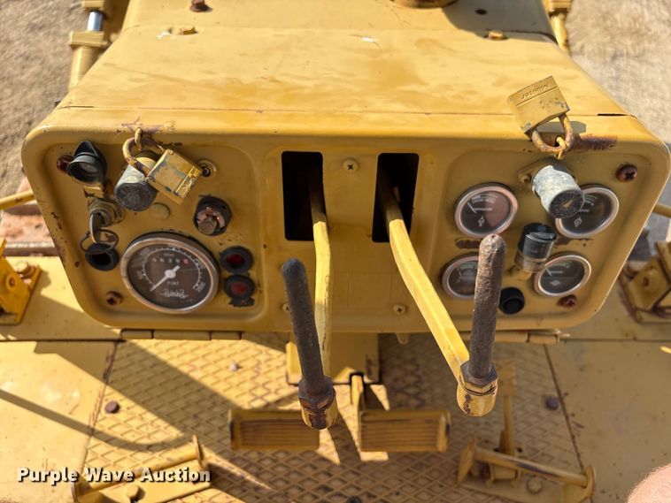 image for item EU0757 Fiat-Allis FD-8B dozer