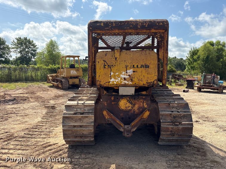 image for item EU0758 1963 Caterpillar D6C dozer