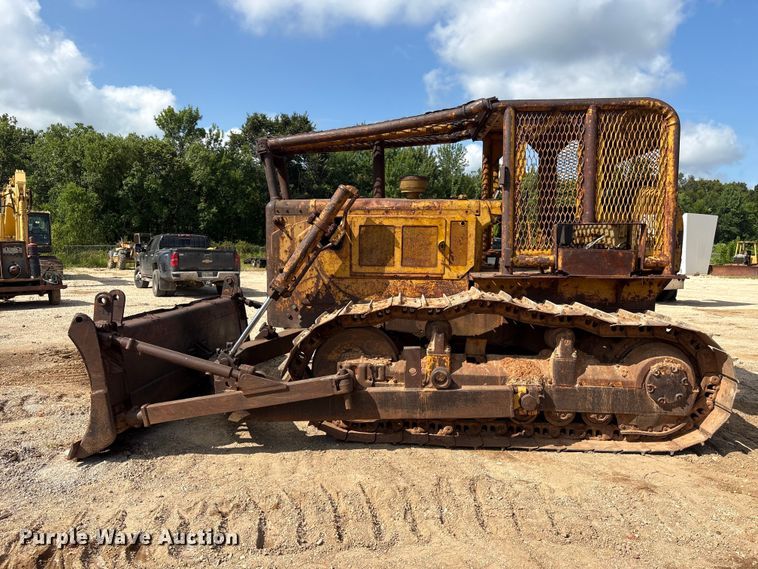 image for item EU0758 1963 Caterpillar D6C dozer