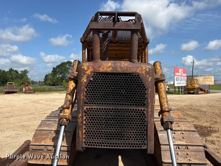 image for item EU0758 1963 Caterpillar D6C dozer