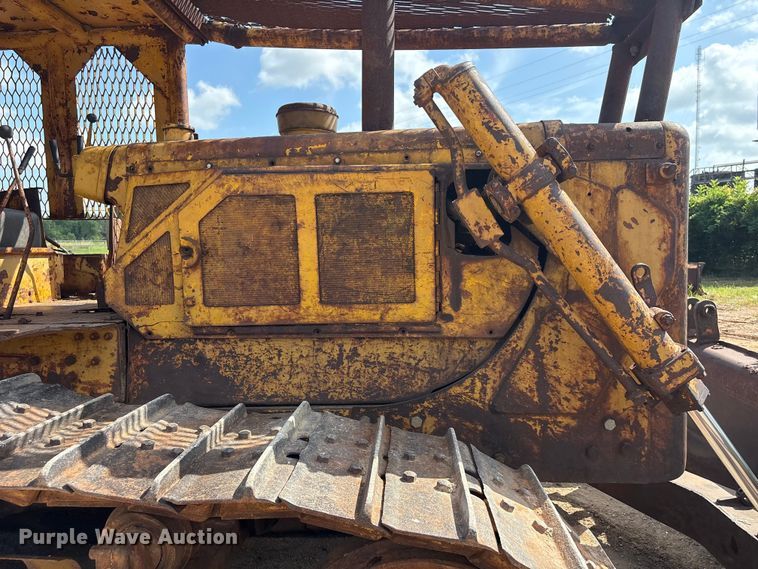 image for item EU0758 1963 Caterpillar D6C dozer