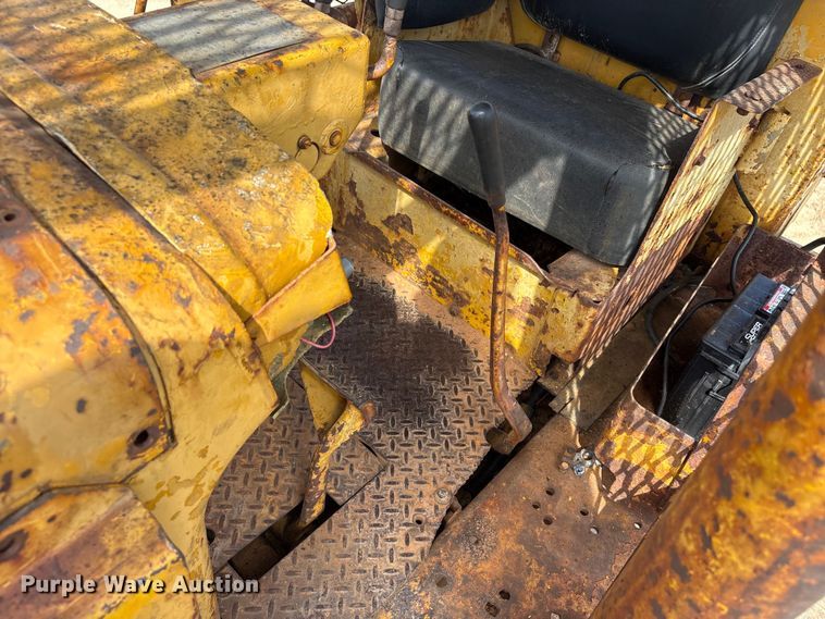 image for item EU0758 1963 Caterpillar D6C dozer