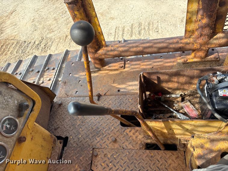 image for item EU0758 1963 Caterpillar D6C dozer