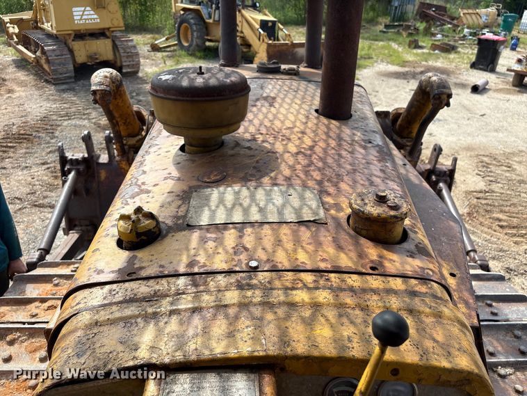 image for item EU0758 1963 Caterpillar D6C dozer