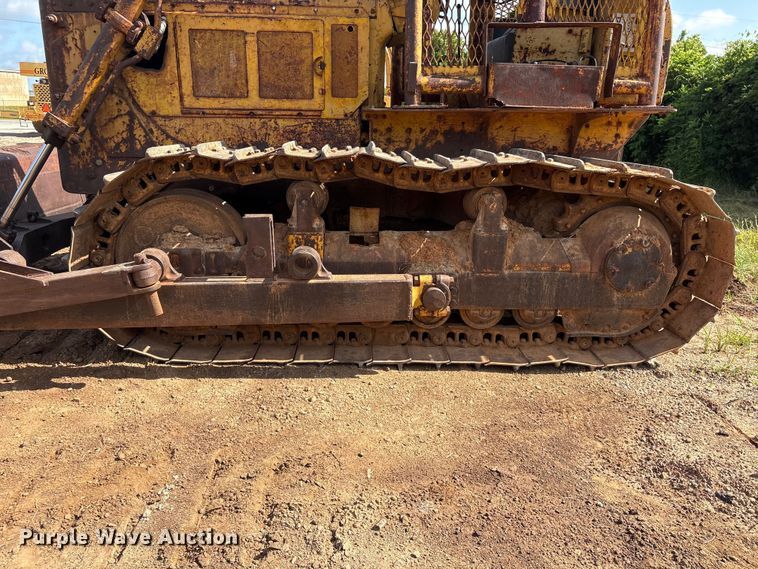 image for item EU0758 1963 Caterpillar D6C dozer
