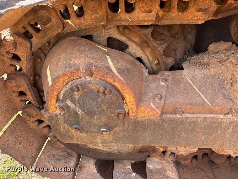 image for item EU0758 1963 Caterpillar D6C dozer