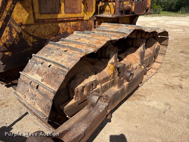 image for item EU0758 1963 Caterpillar D6C dozer