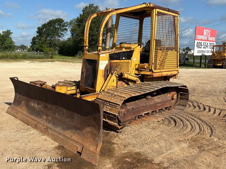 1991 Caterpillar D4C dozer