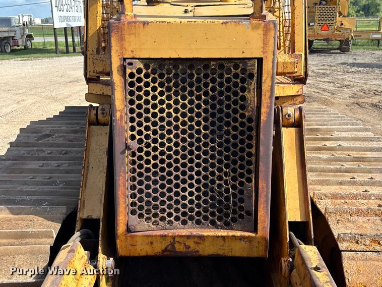 image for item EU0759 1991 Caterpillar D4C dozer