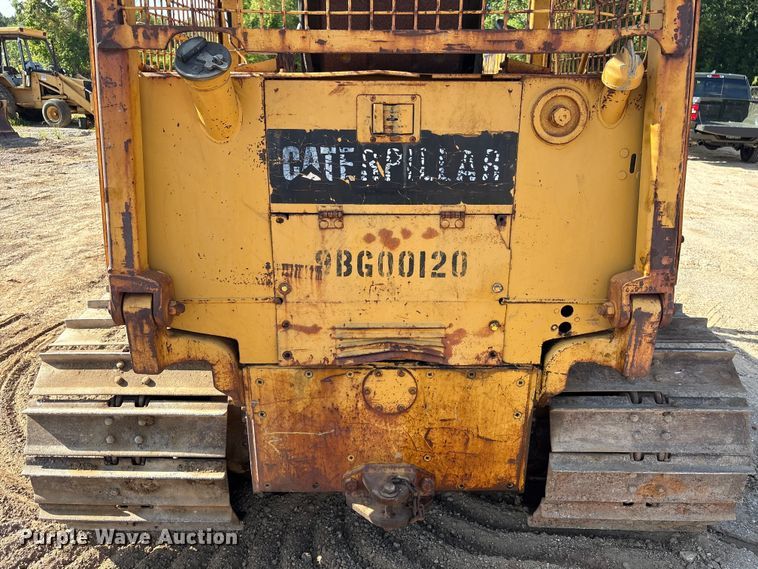 image for item EU0759 1991 Caterpillar D4C dozer