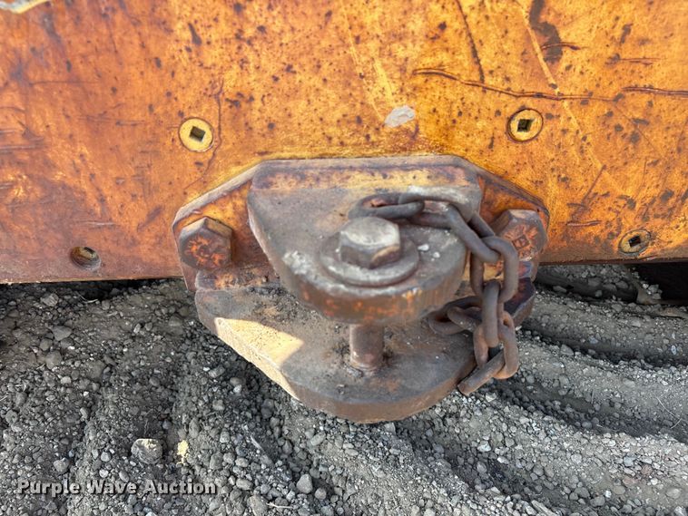 image for item EU0759 1991 Caterpillar D4C dozer