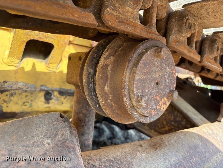 image for item EU0759 1991 Caterpillar D4C dozer