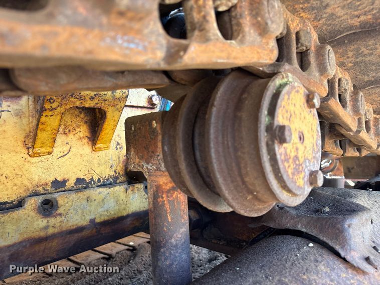 image for item EU0759 1991 Caterpillar D4C dozer