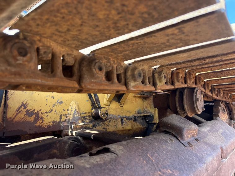 image for item EU0759 1991 Caterpillar D4C dozer