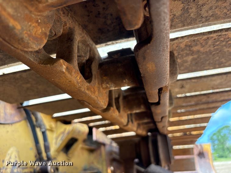 image for item EU0759 1991 Caterpillar D4C dozer