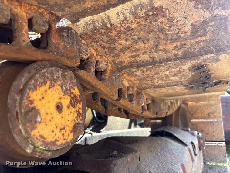 image for item EU0759 1991 Caterpillar D4C dozer