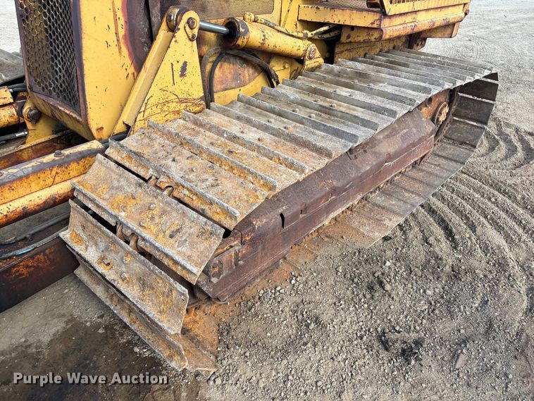 image for item EU0759 1991 Caterpillar D4C dozer