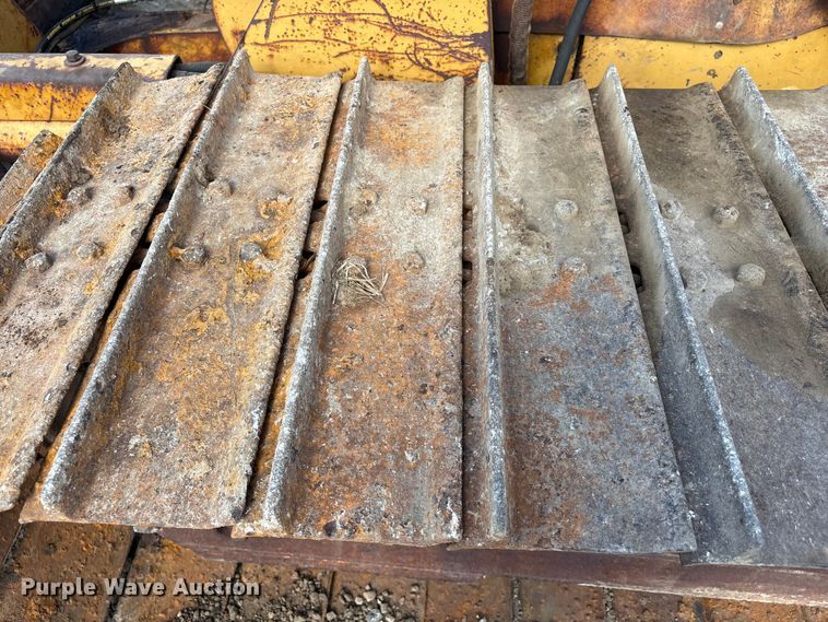 image for item EU0759 1991 Caterpillar D4C dozer