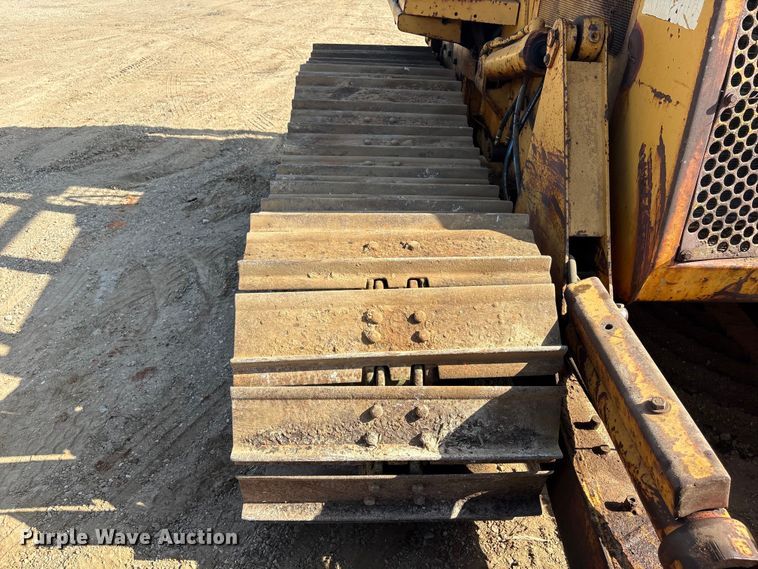 image for item EU0759 1991 Caterpillar D4C dozer