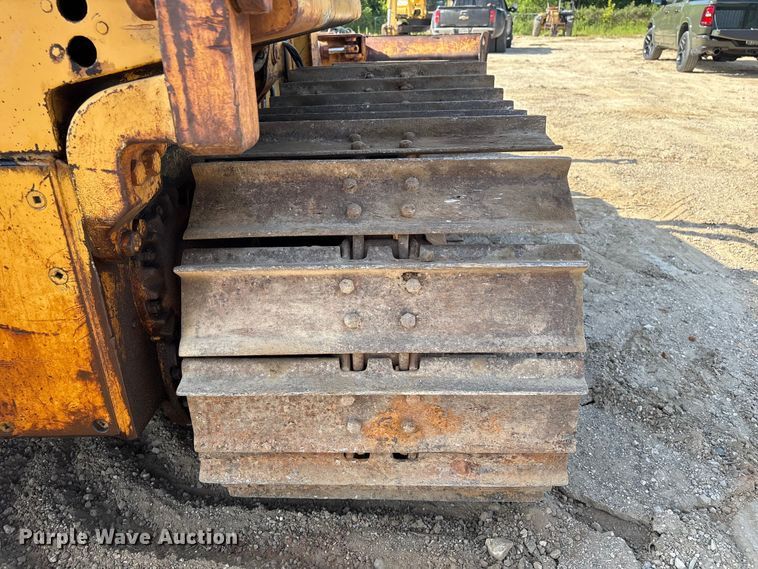 image for item EU0759 1991 Caterpillar D4C dozer