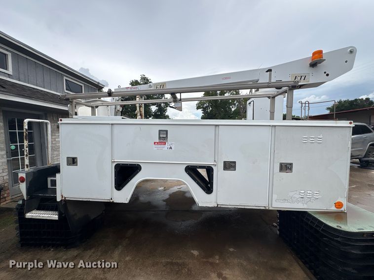 image for item EU0794 2013 ETI SB132DD96B24N bucket truck bed