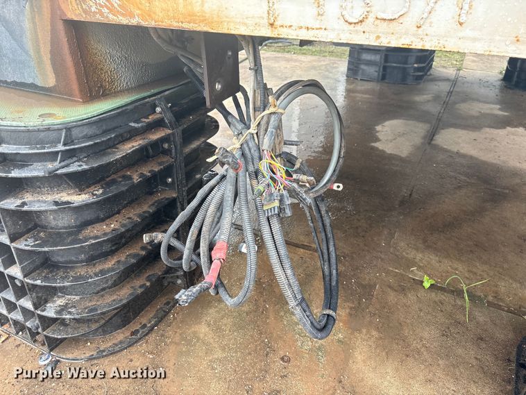 image for item EU0794 2013 ETI SB132DD96B24N bucket truck bed