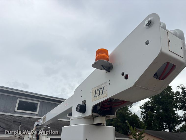 image for item EU0794 2013 ETI SB132DD96B24N bucket truck bed