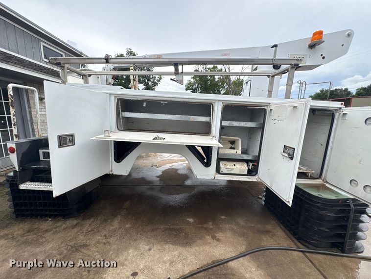 image for item EU0794 2013 ETI SB132DD96B24N bucket truck bed