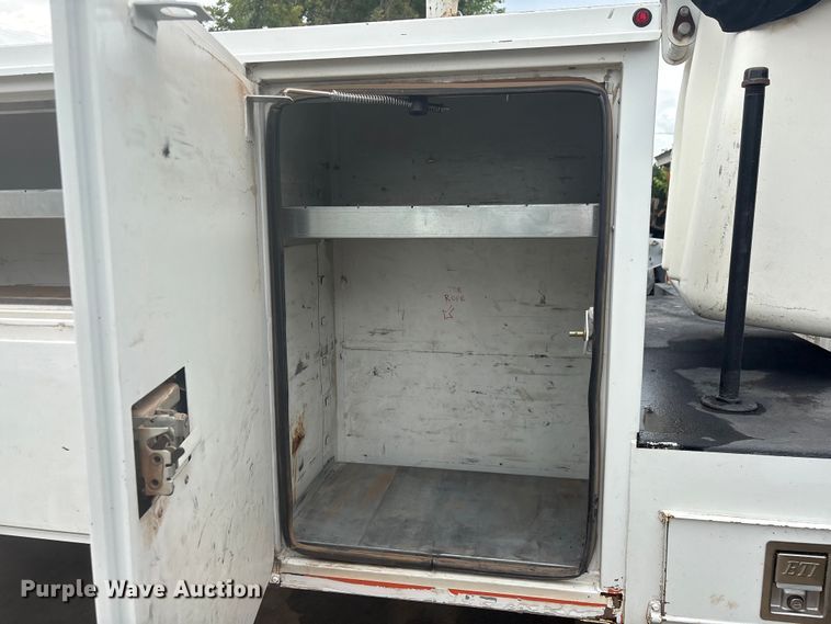 image for item EU0794 2013 ETI SB132DD96B24N bucket truck bed