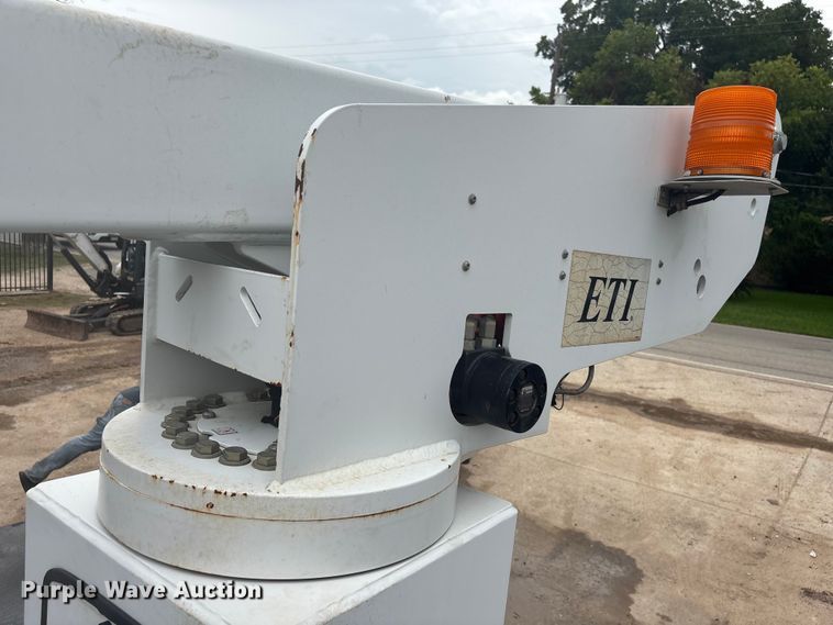 image for item EU0794 2013 ETI SB132DD96B24N bucket truck bed