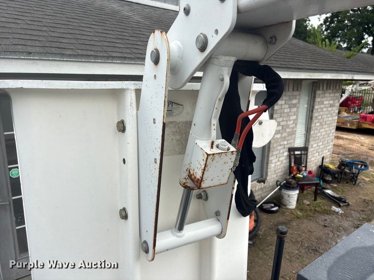 image for item EU0794 2013 ETI SB132DD96B24N bucket truck bed