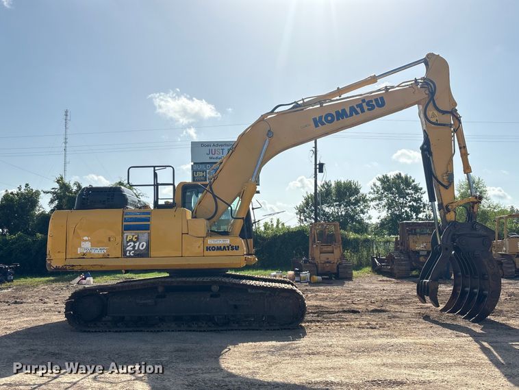 image for item EU0810 2017 Komatsu PC210LC-11 excavator