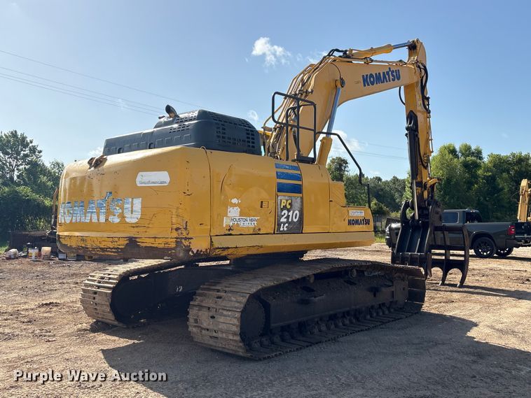 image for item EU0810 2017 Komatsu PC210LC-11 excavator