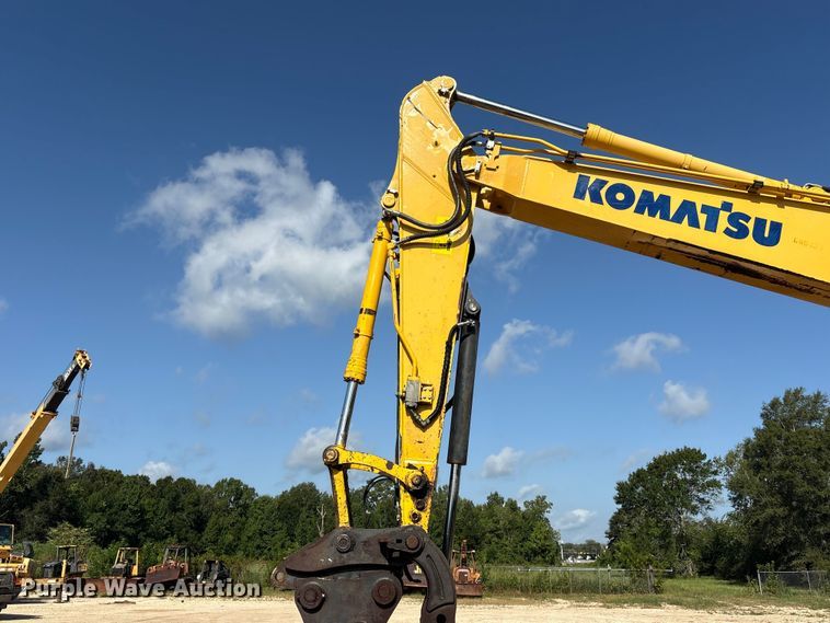 image for item EU0810 2017 Komatsu PC210LC-11 excavator
