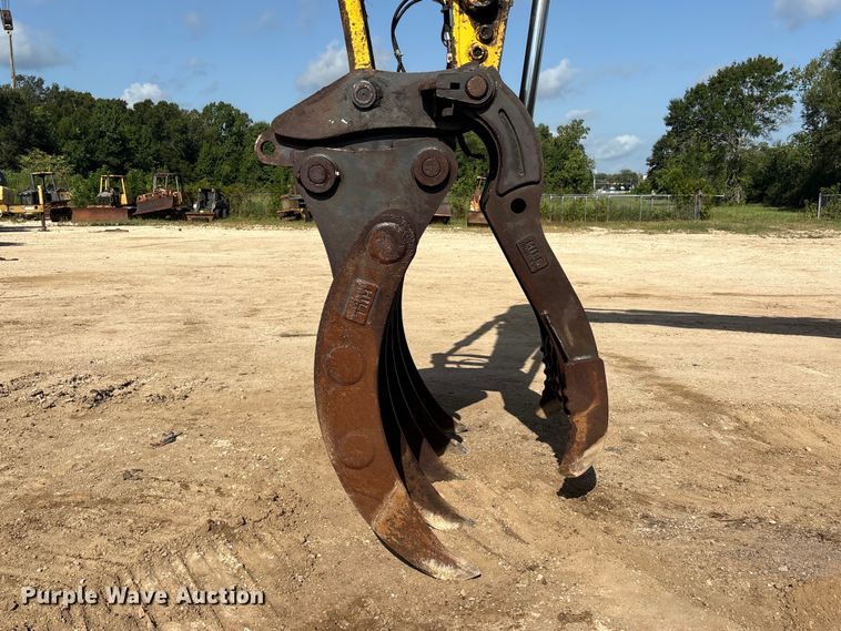 image for item EU0810 2017 Komatsu PC210LC-11 excavator