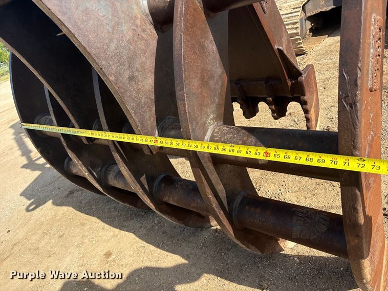 image for item EU0810 2017 Komatsu PC210LC-11 excavator